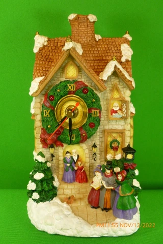 EUC Victorian MUSICAL Christmas Village Porcelain House Mantle CLOCK Decoration Cover