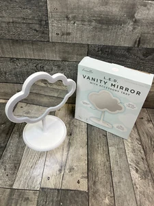 Urban Outfitters UO Home Cloud LED Maquillaje Tocador Amante con Bandeja Batería - Imagen 1 de 12