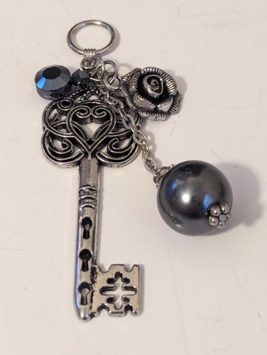 CHROME HEARTS Chiave Amore Cuore Argento Dettagliato con Pendente Perline Grigie da Appendere 3" Gioielli NUOVO