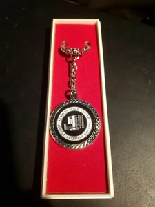 PORTACHIAVI VINTAGE KENNEDY SPACE CENTER NUOVO IN SCATOLA ORIGINALE - Foto 1 di 4