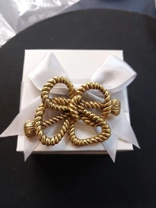Vintage Museo Metropolitano de Arte Broche de nudo de arco, Pin de dispersión... - Picture 1 of 13