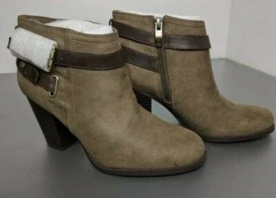 Liz Claiborne Womens Ankle Booties OLIVE Green Brown Boot Shoe Heel WIDE 9 NEW - Image 1 of 4