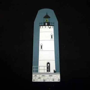 Portsmouth Lighthouse New Castle New Hampshire Cat's Meow wood figurine - Picture 1 of 2