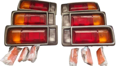 Toyota Corolla 1973 1974 sedán luces traseras de lujo KE20 (1 par) Foto 1 de 4