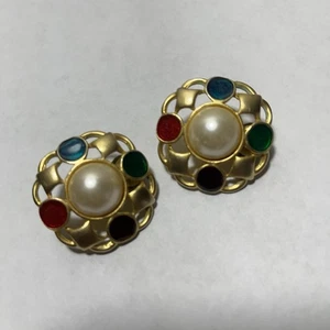 Vintage Clip On Earrings Imitation Pearl Jewel Tone Rhinestones Gold Tone Metal - Picture 1 of 7