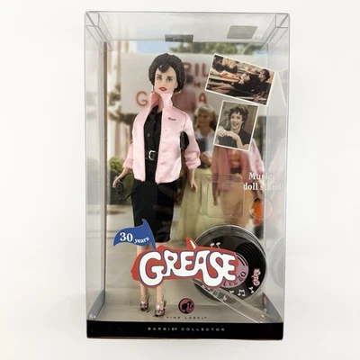 Barbie 2007 Muñeca Grease Rizzo Soporte Musical 30 Años Etiqueta Rosa Mattel M0681 Foto 1 de 4