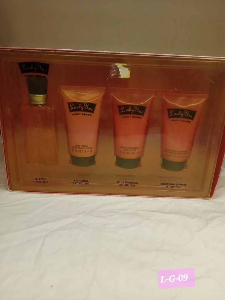 LUCKY YOU EAU DE TOILETTE SPRAY, 1,7 FL OZ/LOCIÓN CORPORAL 2,5 FL OZ/BAÑERA DUCHA Foto 1 de 4