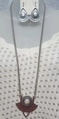  Juego de fregona colgante piedra madreperla tono plata marca Lucky Foto 1 de 4