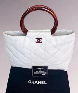 Chanel Vintage '01 White Caviar Quilted Wooden Handle Top Handle Bag • COA + Staubbeutel - Bild 1 von 16