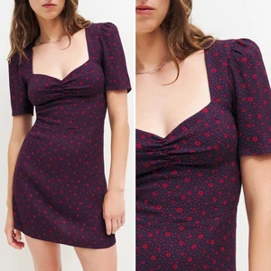 REFORMATION modernes feminines Brittney Kleid mit Herzausschnitt und Blumenmuster 8 M/L - Bild 1 von 16