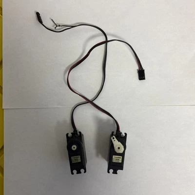 Airtronics Servo 94102  Set Of 2 - Image 1 of 4
