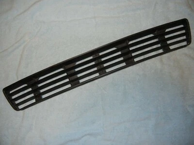 Parachoques delantero central Audi A4 1999 1,8 T 8DO 807683 C XL7 Foto 1 de 4