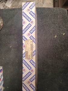 Nissan 13060-25500 Guide Chain Up - Foto 1 di 2