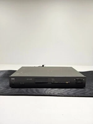 Usato NAD 4225 Stereo Am/Fm Sintonizzatore – Totalmente Funzionale Minor Graffi - Immagine 1 di 4