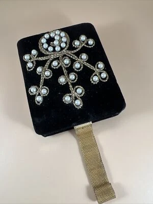 Cartera de noche vintage para damas, terciopelo negro con perlas, estuche para cigarrillos Foto 1 de 4