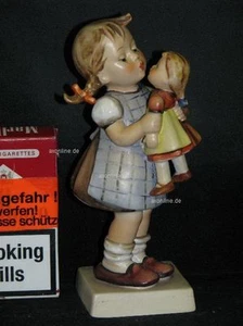 Goebel Hummel 311 "Hab' mich lieb", kiss me, Mädchen mit Puppe - Picture 1 of 1