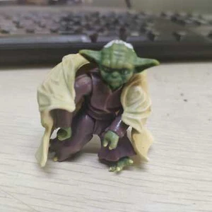 Ultra Rare 2" Tall Star Wars Yoda with Cloak Empire Strikes Back Figure  - Picture 1 of 2