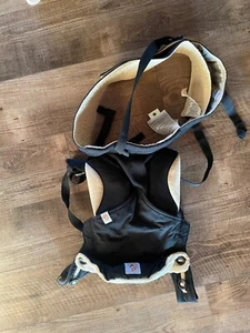 ERGObaby Four Position 360 Ergo Baby Carrier Black/Camel Barely Used - Picture 1 of 2