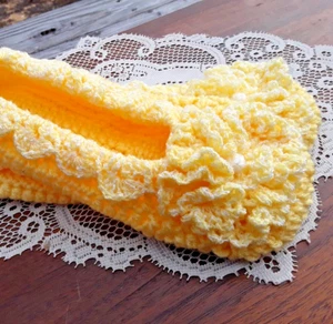 New Large Crocheted Women's Bedroom House Slippers Pansy Yellow & White Frosted - Picture 1 of 2