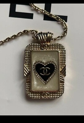 Chanel Medaillon Kette - Bild 1 von 4