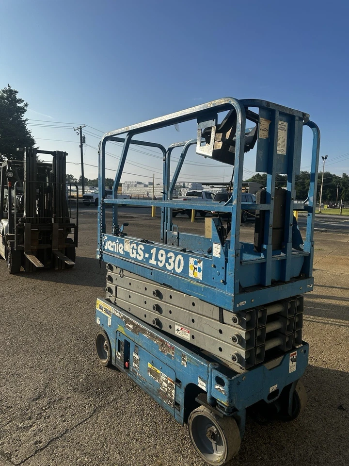 2017 Genie GS-1930 Electric 19' Scissor Lift - 1274 Hours - Image 1 of 4