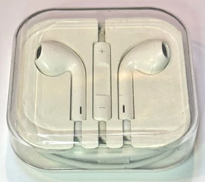 Genuine Apple EarPod Headphones with microphone 3.5mm Plug for older iPhone iPod - Picture 1 of 3