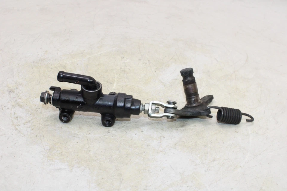 06-24 KAWASAKI VULCAN 900 VN900D CLASSIC LT OEM REAR BACK BRAKE MASTER CYLINDER - Image 1 of 4