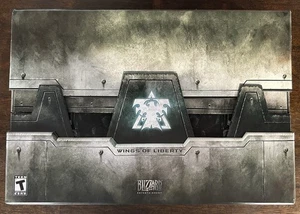 Blizzard Entertainment Starcraft 2 Wings of Liberty Collector's Edition No USB - Picture 1 of 16