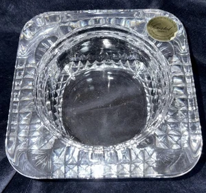 "Cenicero cuadrado de cristal de corte pesado hecho en Francia 4"" X 4"" X 2""" - Imagen 1 de 9