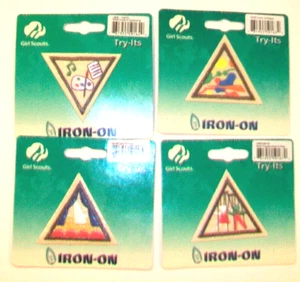 Lote de parches de insignias planchadas de Girl Scouts, finjamos, colores y formas, composición - Imagen 1 de 2