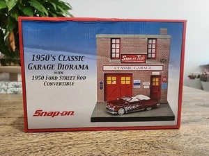 Herramientas Snap On Años 50 Clásico Garaje Diorama con Ford Convertible 1950 NUEVO  - Imagen 1 de 7
