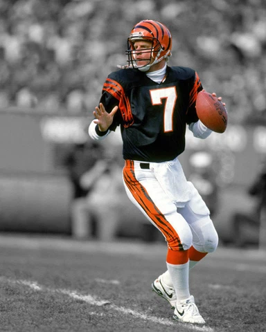 Cincinnati Bengals BOOMER ESIASON Glossy 8x10 Spotlight Photo Print Poster Cover