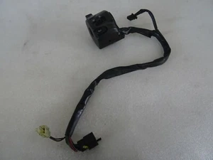 E4. Kawasaki ZX6R Left Handlebar Switch - Picture 1 of 6