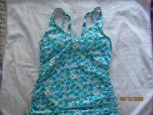 Women's Lands End Tankini Top V Neck Underwire Adjustable Size 4 - Picture 1 of 3