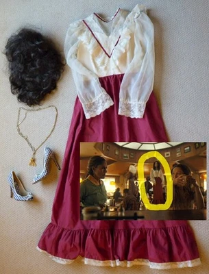 Pantalla Usado TV utilería Loretta Lynn vestido Dolce & Gabbana zapatos Wonder Woman peluca Foto 1 de 4