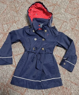 Chaqueta gabardina con capucha frontal con botones NAUTICA para niñas vintage azul/rojo talla 5 Foto 1 de 4