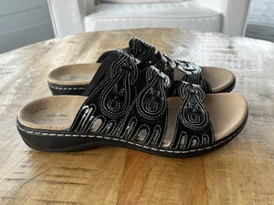 Clarks Leisa Faye Black Patent Sandals Women’s SZ 9 - Picture 1 of 4
