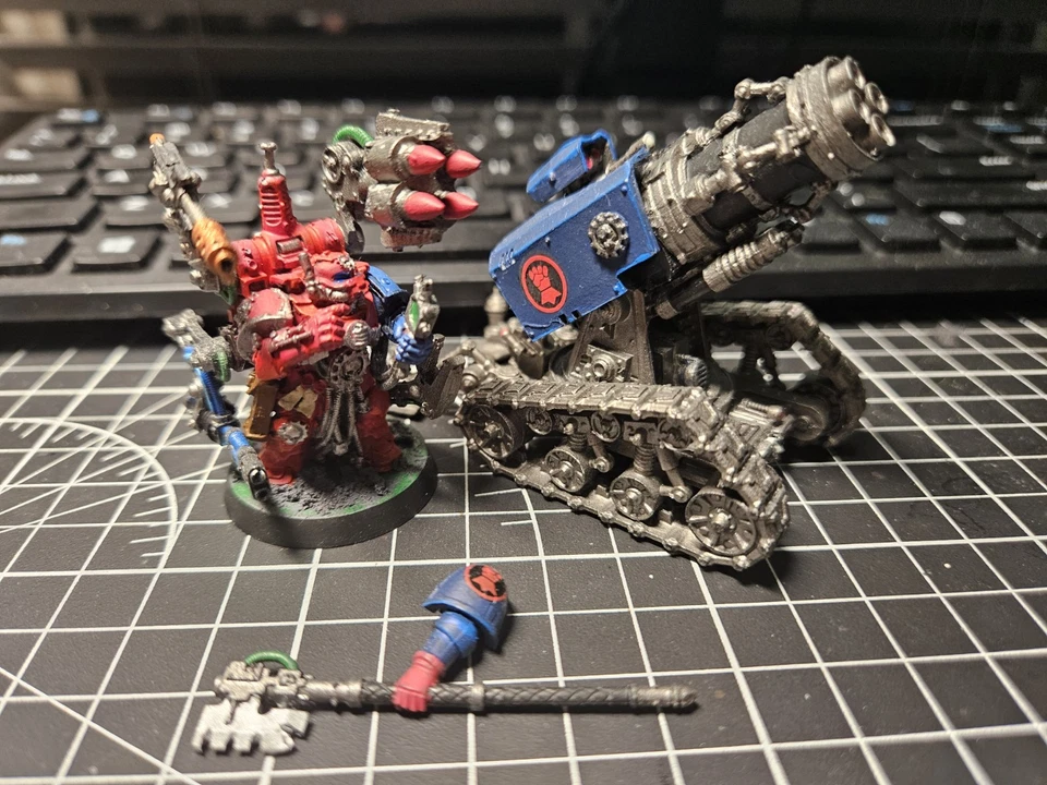 Space Marines Crimson Fists Thunderfire Cannon & Techmarine Painted/Magnetized - Image 1 of 1