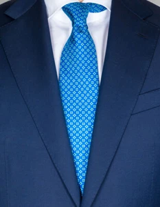 Kiton Krawatte in blau mit hellblau-weiß-dunkelblauem Muster - Bild 1 von 1