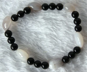 Pulsera elástica, guijarros de ágata blanca y cristal redondo - Imagen 1 de 8