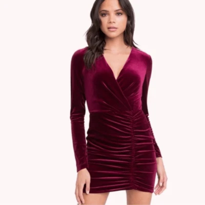BLACK HALO l Maroon Velvet Long Sleeve V Neck Mini Cocktail Bodycon Dress Size 0 - Image 1 of 4
