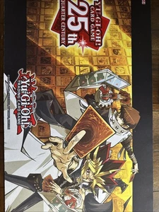YUGIOH KONAMI TAPPETINO DA GIOCO UFFICIALE YUGI E KAIBA QUARTO DI SECOLO (TAPPETINO DA GIOCO) (NUOVO) - Foto 1 di 2