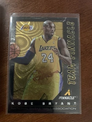 KOBE BRYANT/LEBRON JAMES 2013-14 PINNACLE TEAM PINNACLE #3 LAKERS HEAT - Image 1 of 2