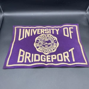 Striscione in feltro vintage anni '50 Università di Bridgeport UB Connecticut 17" X 11" - Foto 1 di 15