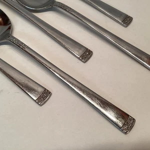 Supreme Stainless TOWLE 5 Teaspoons Glossy Japan TWS280 - Picture 1 of 4