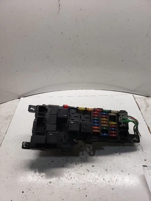 Motor de caja de fusibles compatible con 04 VOLVO 60 SERIES 1391464 Foto 1 de 4