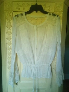 LOVESTITCH cremefarbenes romantisches Häkeltop mit Knopfleiste und Spitze S - Bild 1 von 5