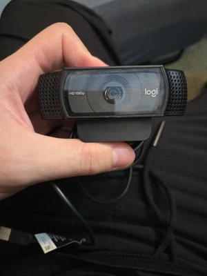 Logitech C920 Carl Zeiss 1080p HD USB Webcamera - Black - Image 1 of 2