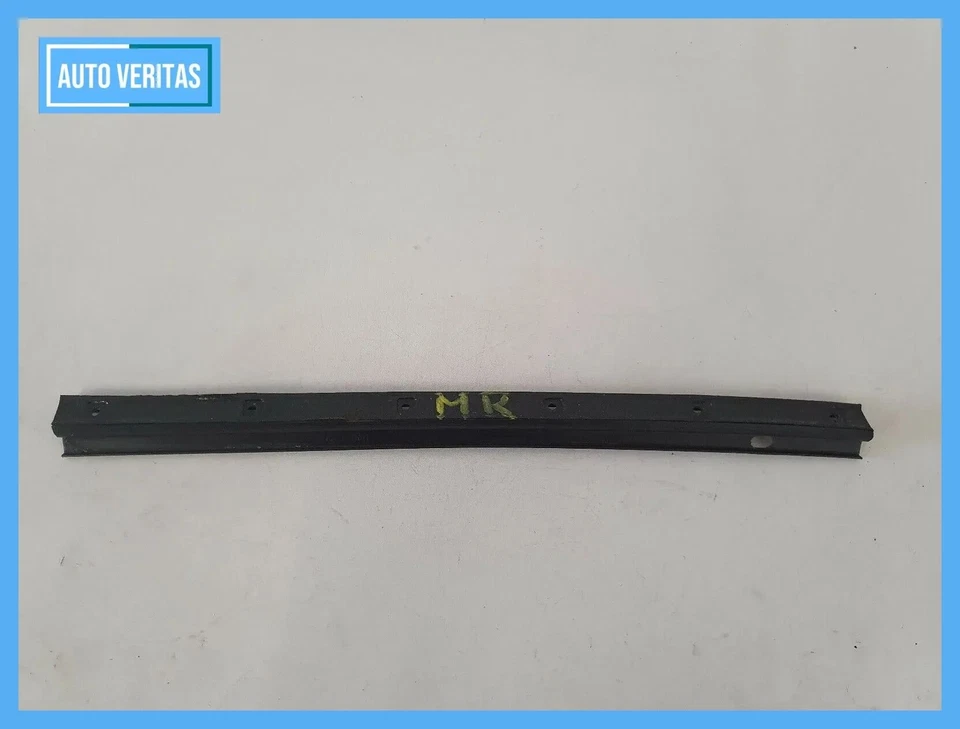 Original Inlay Rail Bar VW Golf 3 Cabrio Deck Center Right - Image 1 of 2