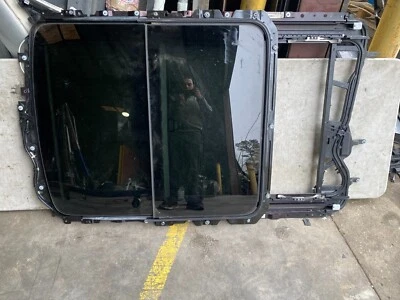 BMW X3 F25 OEM 11-17 PANORAMIC SUN MOON ROOF BRACKET FRAME TOP GLASS PANEL - Изображение 1 из 4